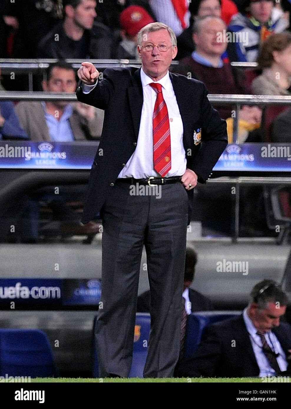 Alex Ferguson, Manager von Manchester United, während des UEFA Champions League-Halbfinales im First Leg-Spiel im Nou Camp, Barcelona, Spanien. Stockfoto
