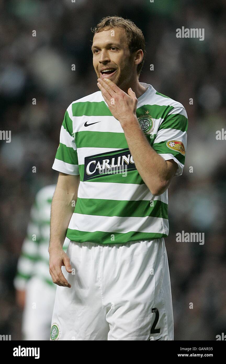 Fußball - Clydesdale Bank Scottish Premier League - Celtic gegen Rangers - Celtic Park. Andreas Hinkel, Keltisch Stockfoto