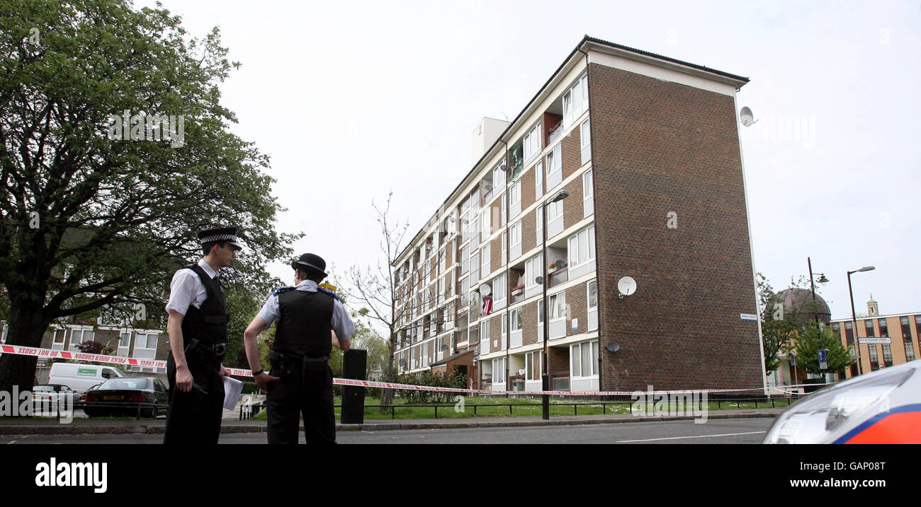 Eine allgemeine Ansicht des Newall House in Southwark, South London, nach einem Mord stattgefunden hat. Stockfoto