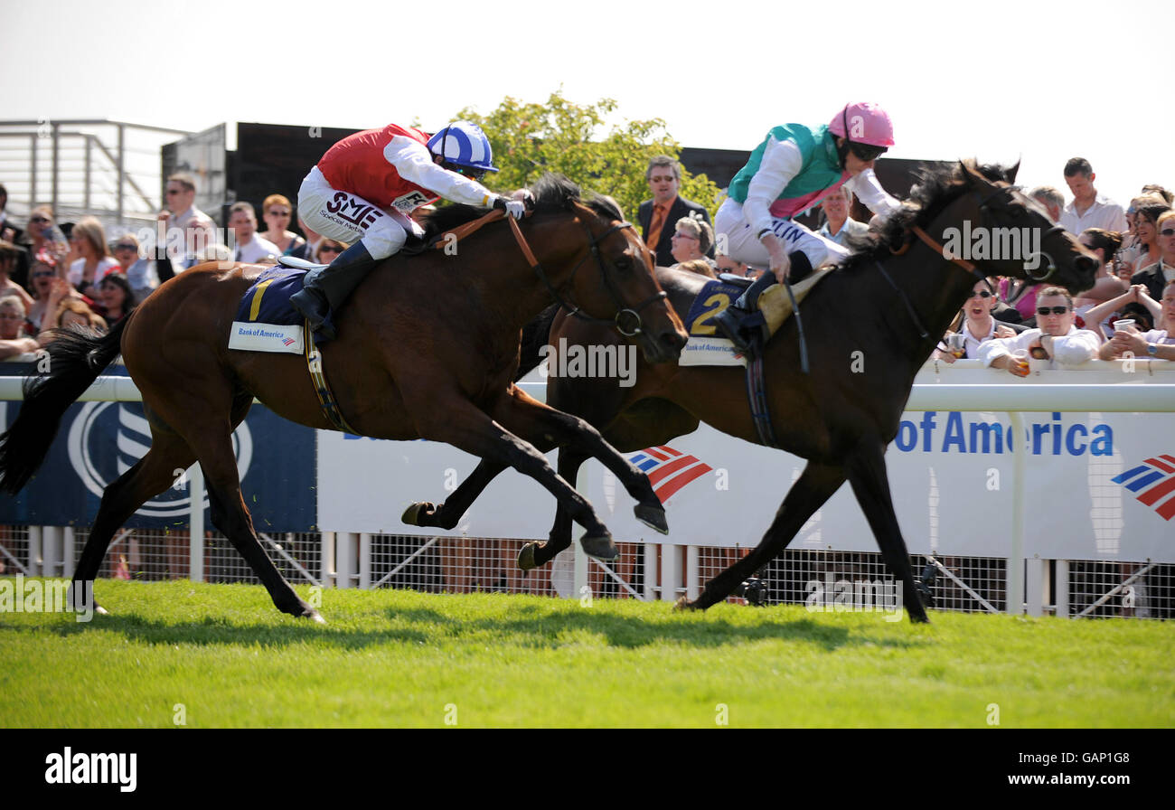 Horse Racing - totesport.com Chester Cup Day - Tag 2 - Chester Rennbahn - The Bank von Amerika Asse Stockfoto