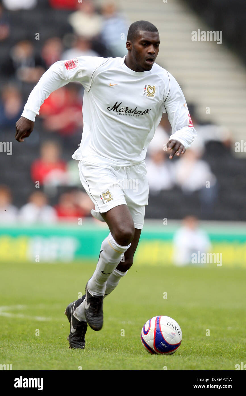 Fußball - Coca-Cola Football League Two - Milton Keynes Dons gegen Morecambe - Stadion:mk. Jude Stirling, Milton Keynes Dons Stockfoto