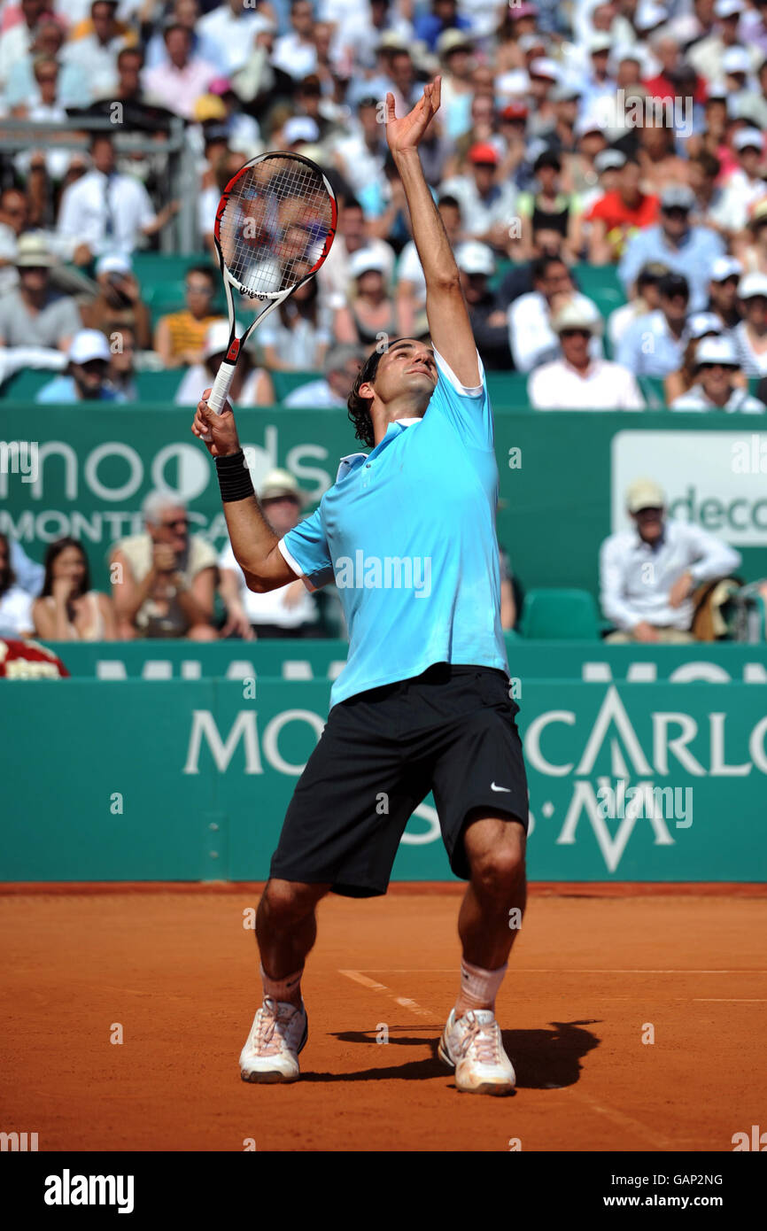 Der Schweizer Roger Federer im Kampf gegen Argentiniens David Nalbandian Stockfoto