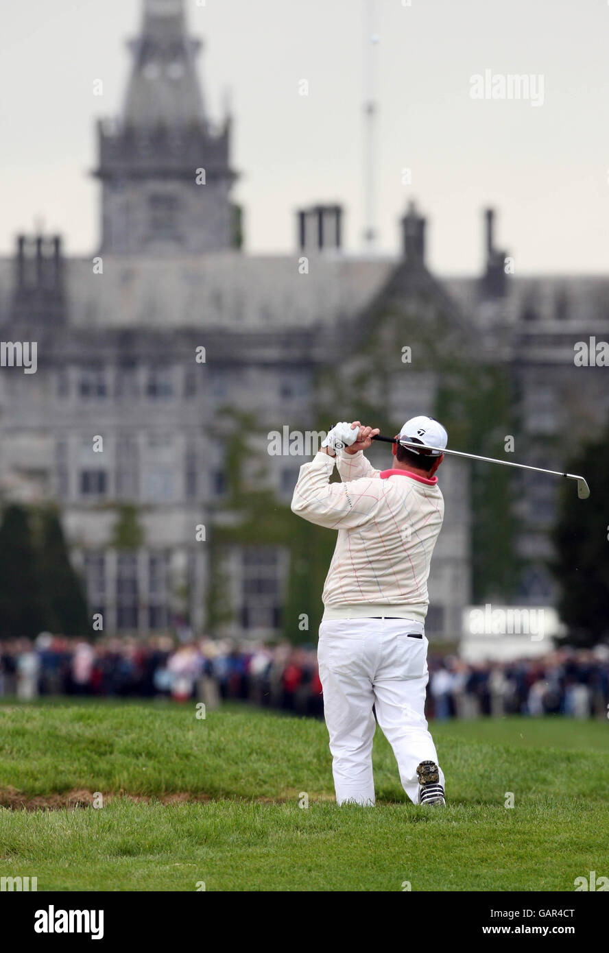 Irlands Gary Murphy spielt während der vierten Runde der Irish Open im Adare Manor Hotel & Golf Resort, Adare, Co Limerick, Irland, einen Schuss auf den 9. Stockfoto