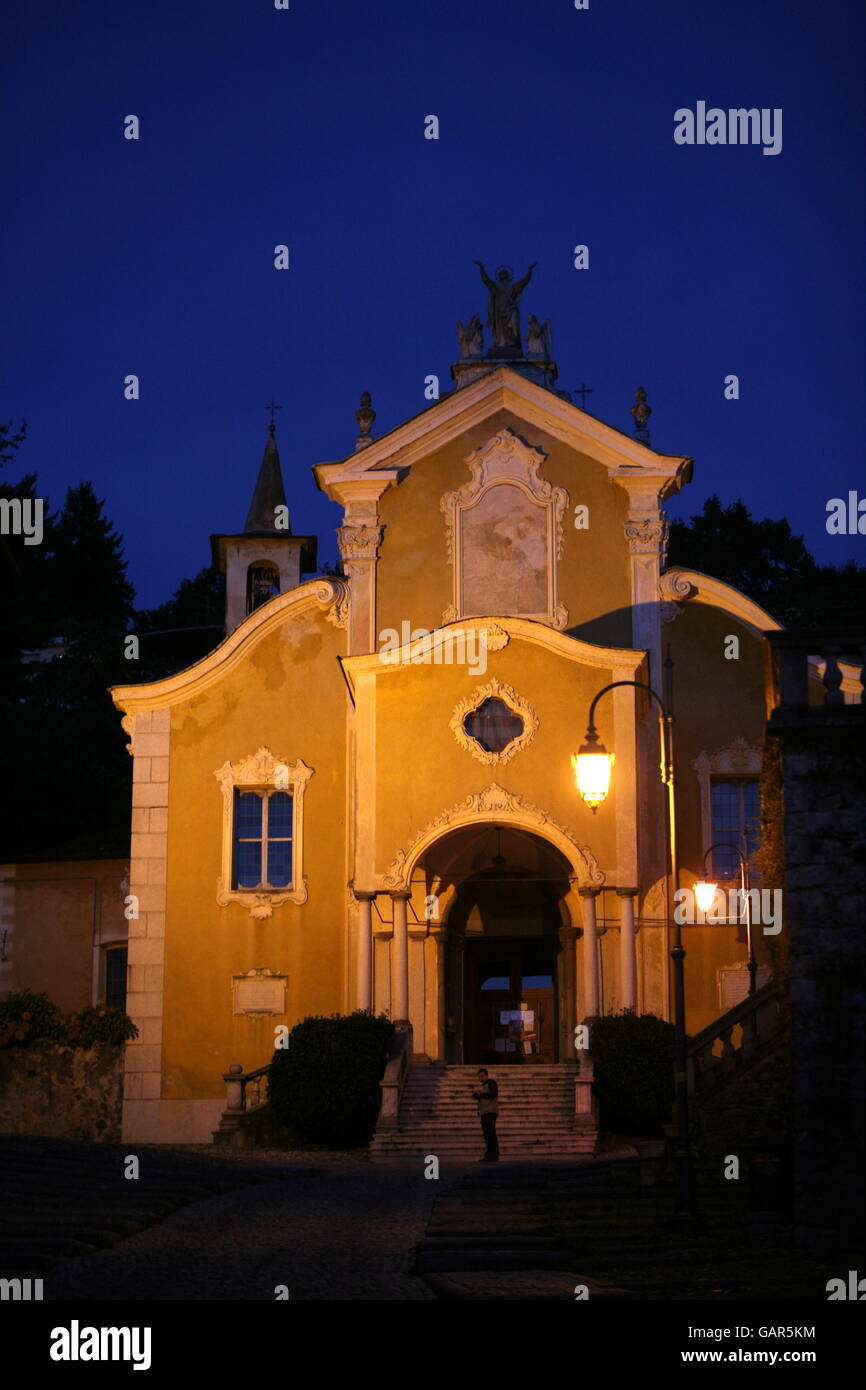 die Fishingvillage von Orta auf den Orta-See in der Lombardei in Norditalien. Stockfoto