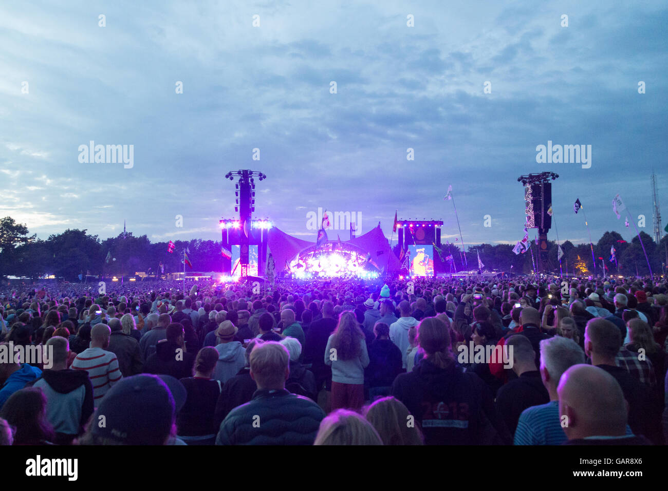 Roskilde, Dänemark - 29. Juni 2016: Menge von Zuschauern ein Konzertbesuch in der orange Phase beim Roskilde Festival 2016 Stockfoto