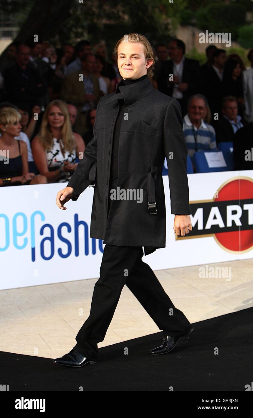 Nico Rosberg Models beim Grand Prix und Fashion Unite in der Amber Lounge, Le Meridien Beach Plaza Hotel, Monaco. Stockfoto