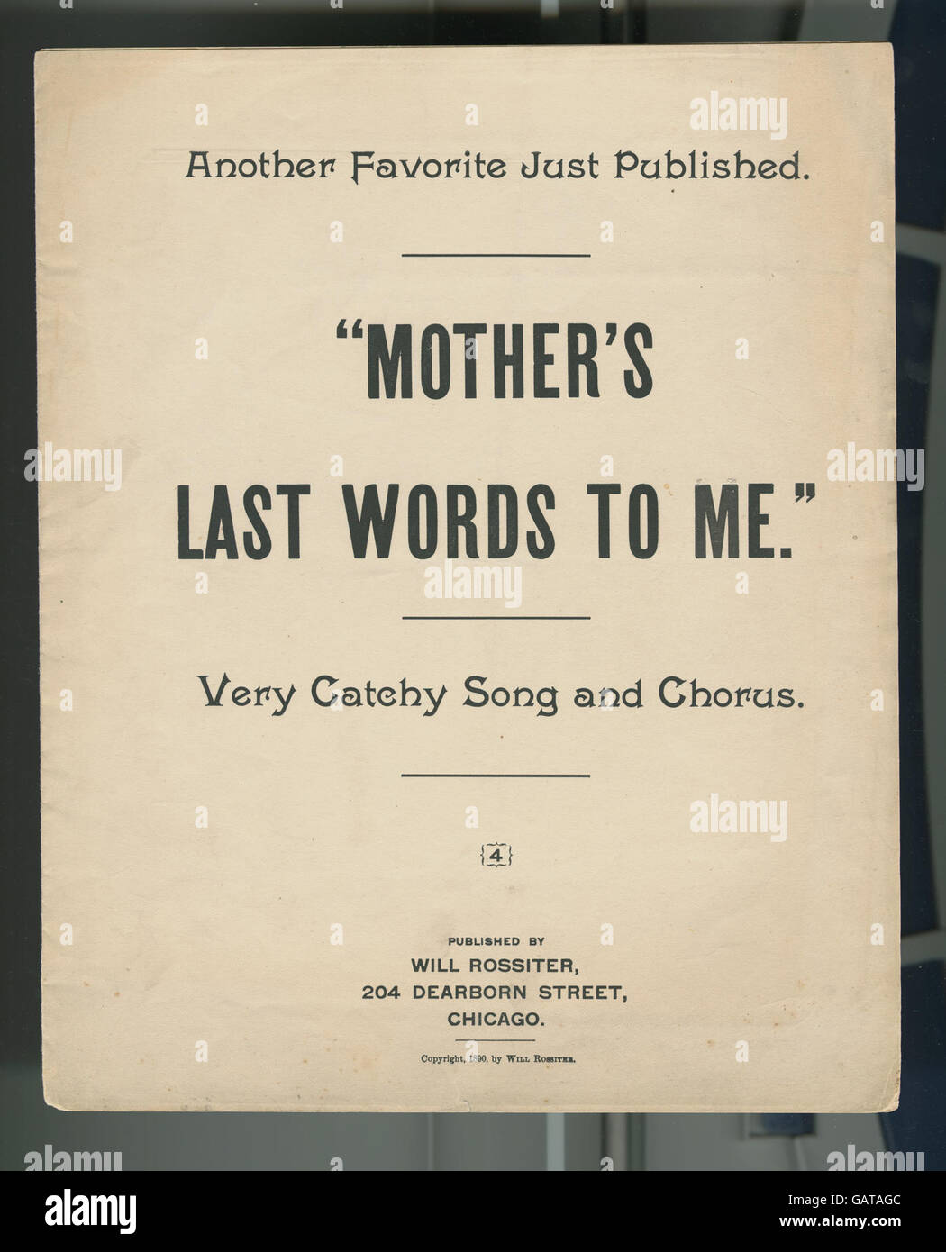 Dieses Kunstwerk stellt einen ergreifenden Moment dar und veranschaulicht die emotionale Tiefe der letzten Worte einer Figur von ihrer Mutter. Es konzentriert sich auf Themen wie Verlust, Liebe und das Vergehen der Zeit. Stockfoto