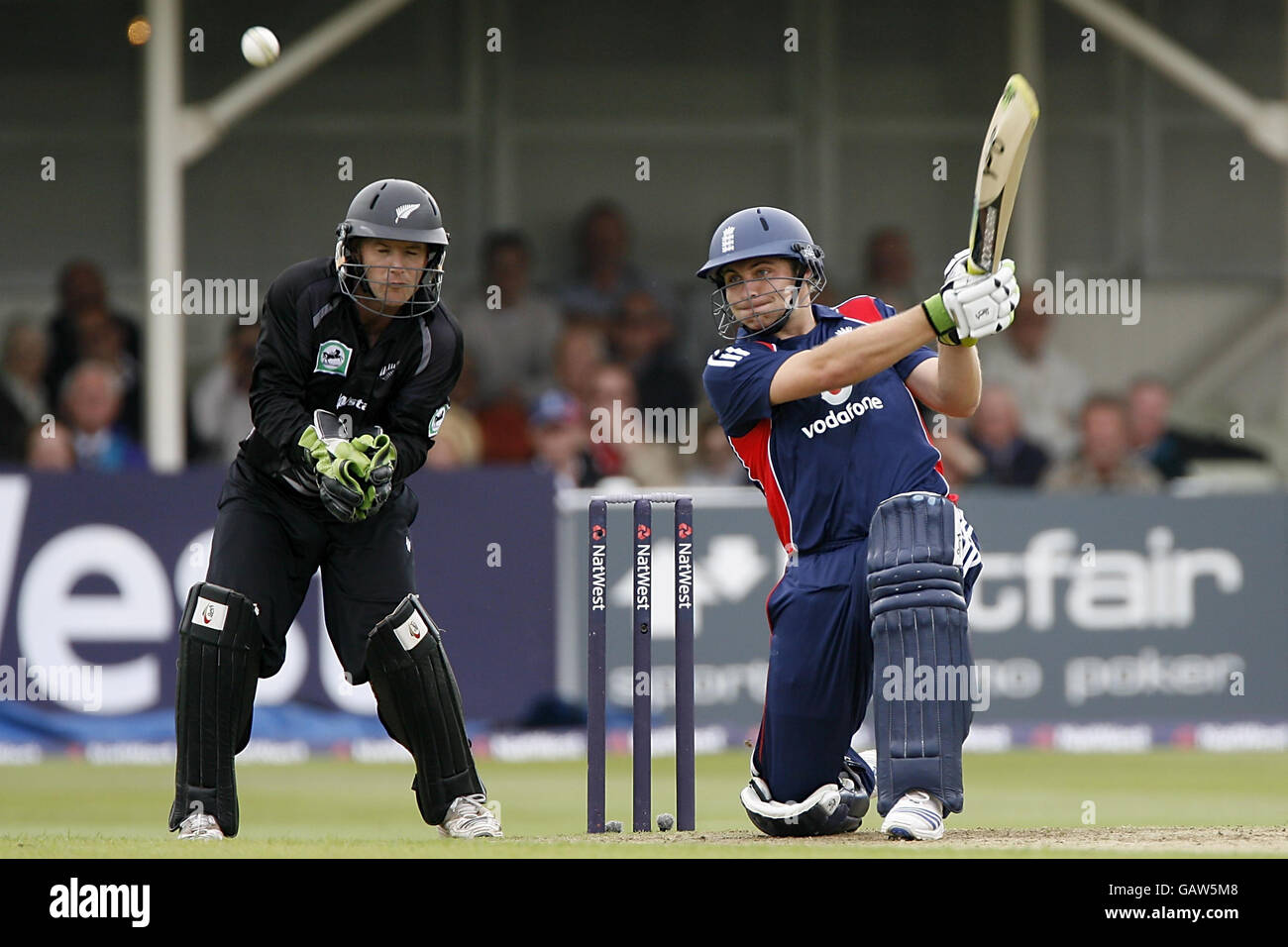 Der englische Luke Wright trifft sich während der NatWest Series One Day International in Edgbaston, Birmingham. Stockfoto