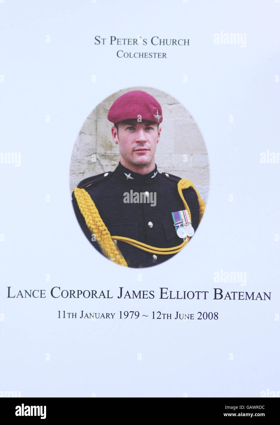 Der Dienstbefehl für die Beerdigung von Fallschirmjäger Lance Corporal James Bateman in der St. Peters Kirche, im Zentrum von Colchester, Essex. Stockfoto