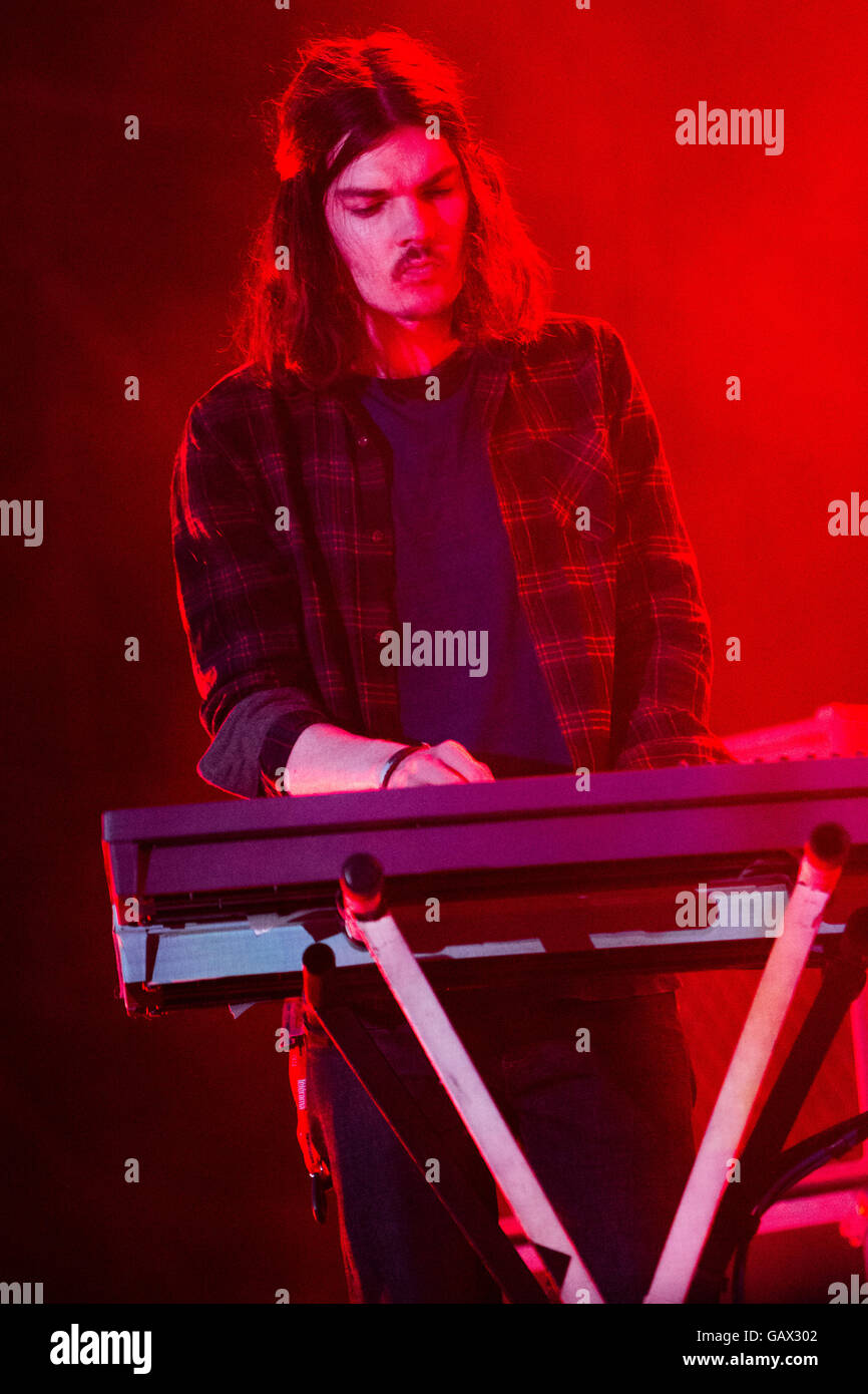 Mailand Italien. 5. Juli 2016. Die australische psychedelic-Rock-Band TAME IMPALA live auf der Bühne am Markt Sound Credit führt: Rodolfo weitertransferiert/Alamy Live News Stockfoto