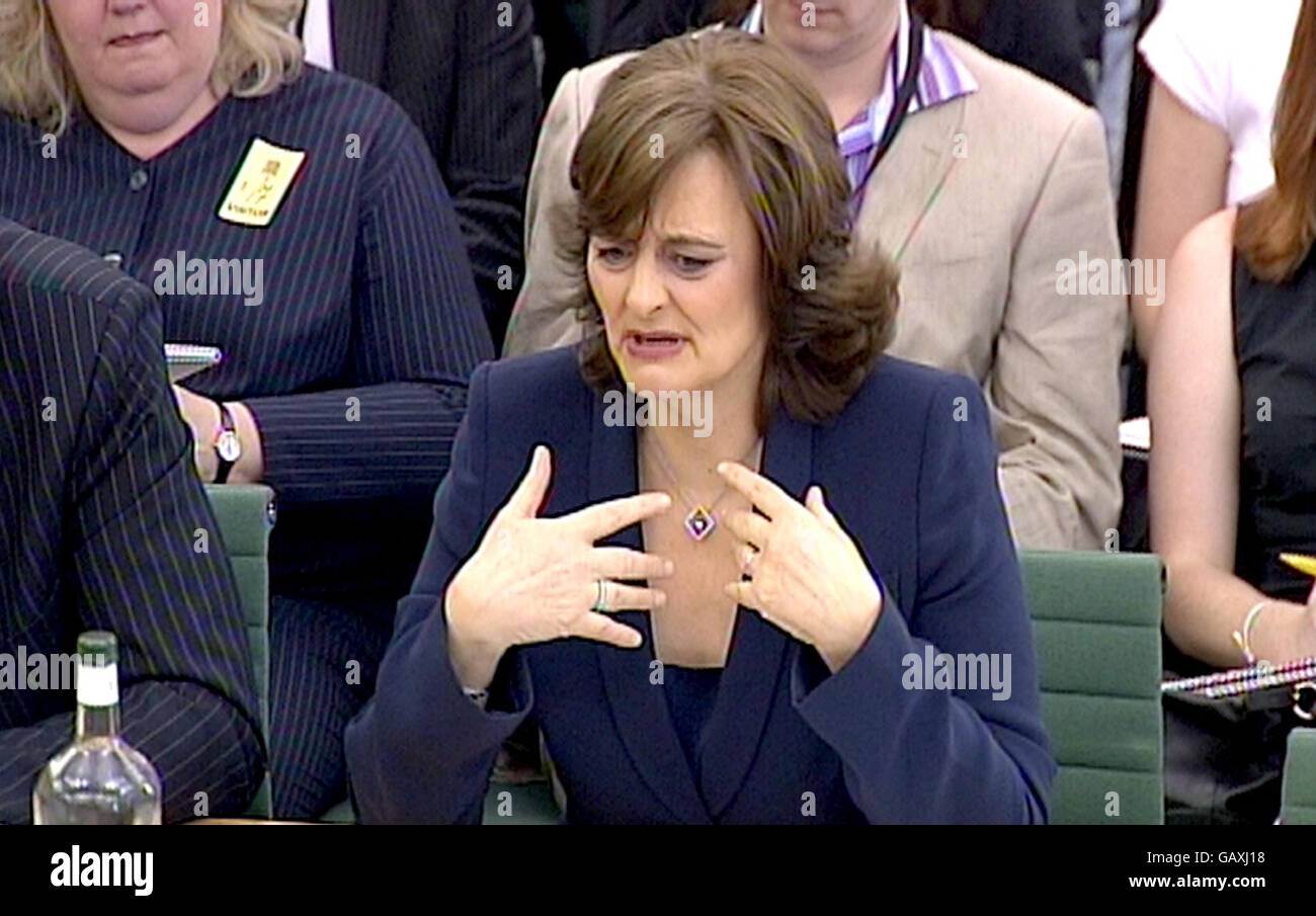 Videograb von Cherie Blair, der dem Ausschuss für Inneres Beweise über Straßenkriminalität gibt. Stockfoto