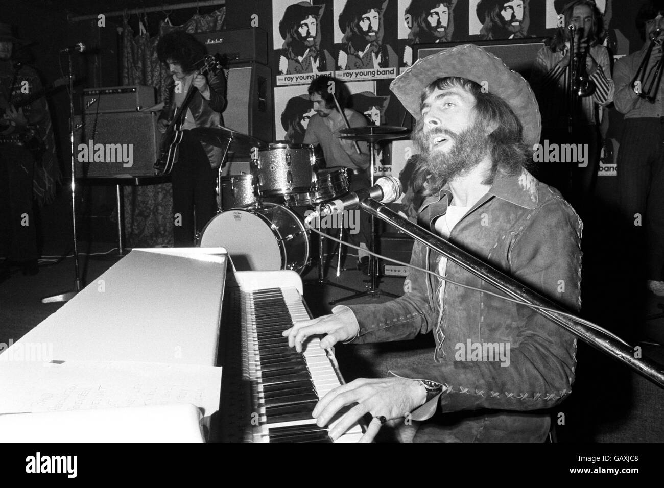 British Pop Music - The 1970s - Roy Young Band - London - 1970. Roy Young und seine Band im Speakeasy in der Margaret Street, London. Stockfoto