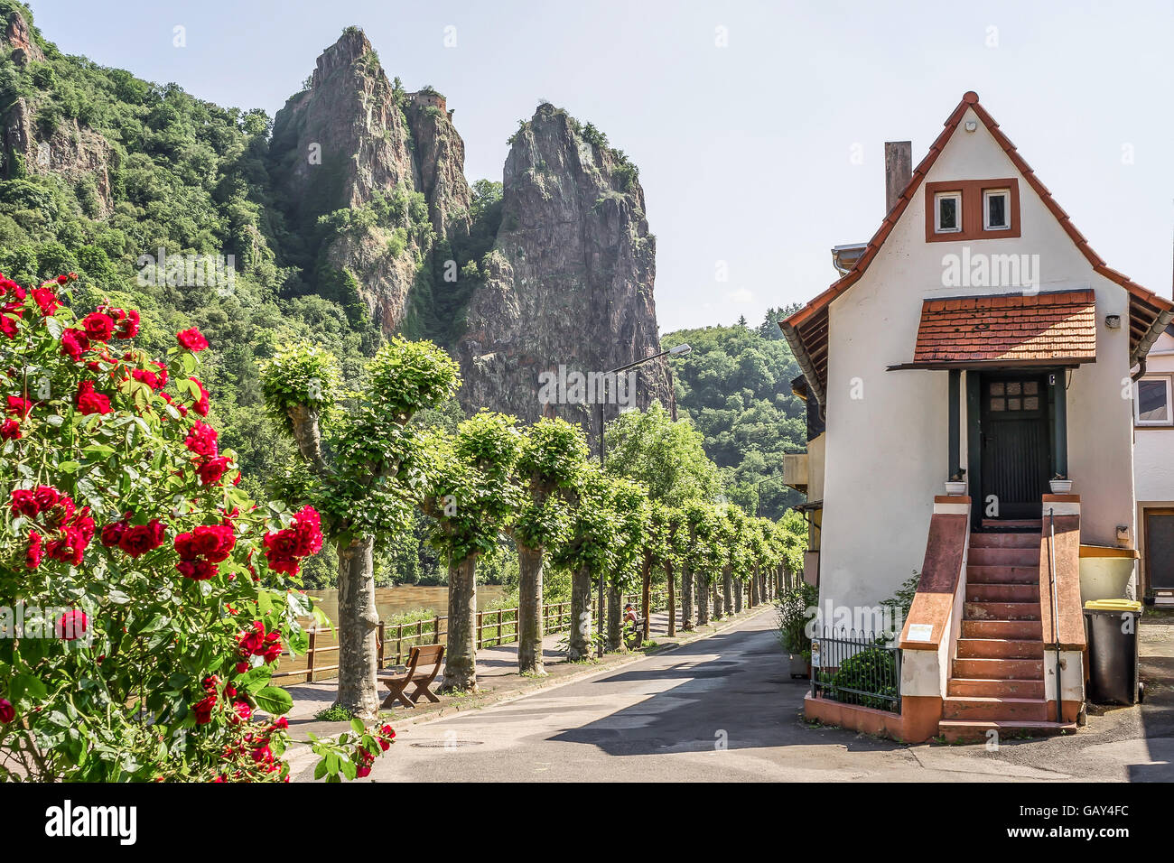 Blick auf die romantische Stadt Bad Münster bin Stein Ebernburg mit
