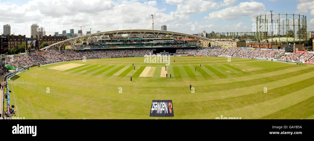 Cricket - NatWest Series - Fourth One Day International - England / Neuseeland - The Brit Oval. Ein allgemeiner Blick auf das Brit Oval während des Spiels zwischen England und Neuseeland Stockfoto