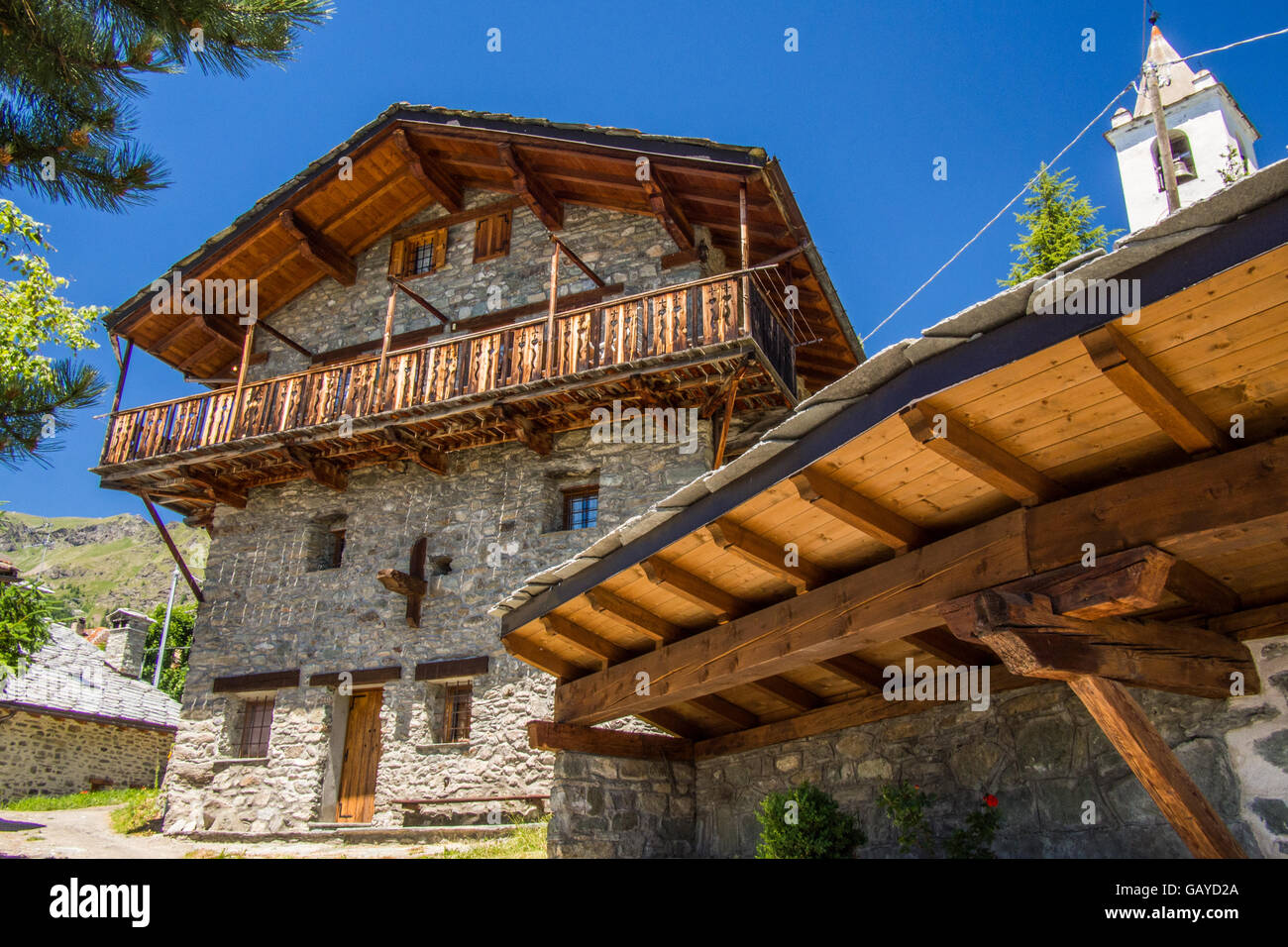 Gebäude in Lignan, einem Bergdorf im Aosta-Tal-Region Italiens. Stockfoto