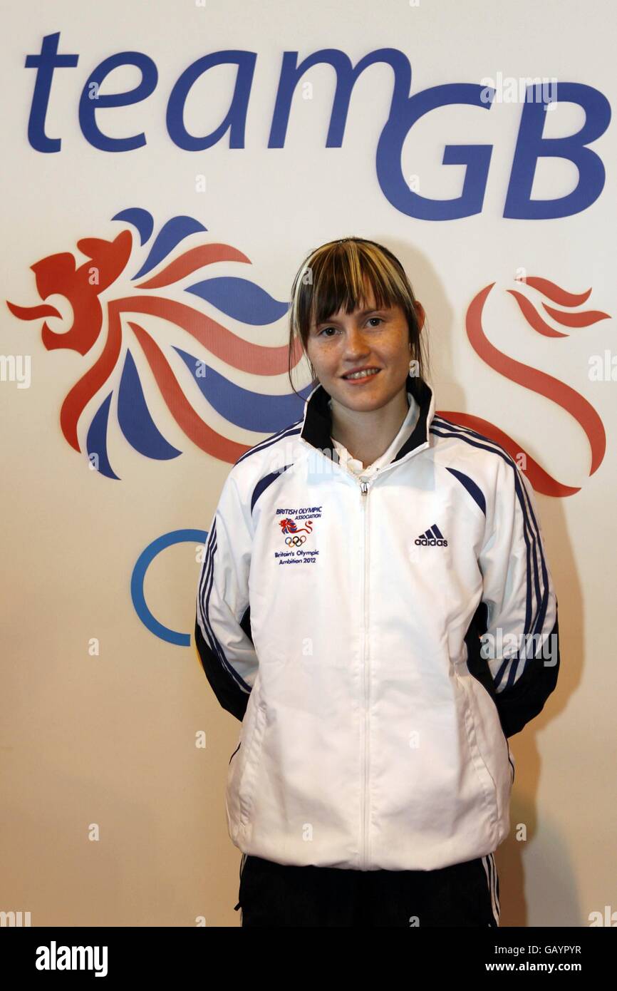 Olympische Spiele - BOA startet Großbritanniens Olympisches Ehrgeiz-Programm - der Pavillon. Louise Mair (Taekwondo) während des britischen Starts von „Olympic Ambition 2012“ im Pavilion, NEC, Birmingham. Stockfoto