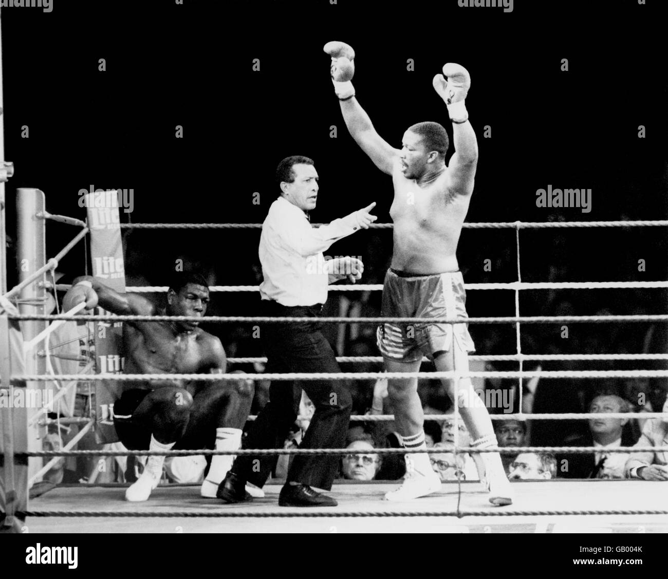 Boxen - World Heavyweight Championship - WBA-Titelkampf - Wembley Stadium - Frank Bruno V Tim Witherspoon Stockfoto