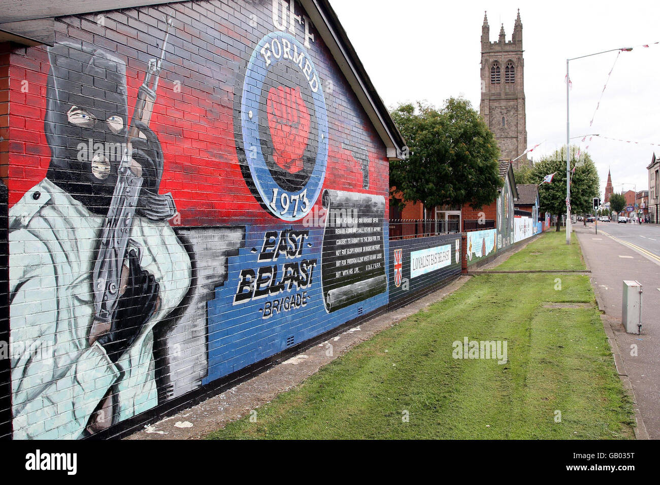 Eine allgemeine Ansicht eines loyalistischen Murals von den Ulster Freedom Fighters an einer Wand in East Belfast, Nordirland. Stockfoto