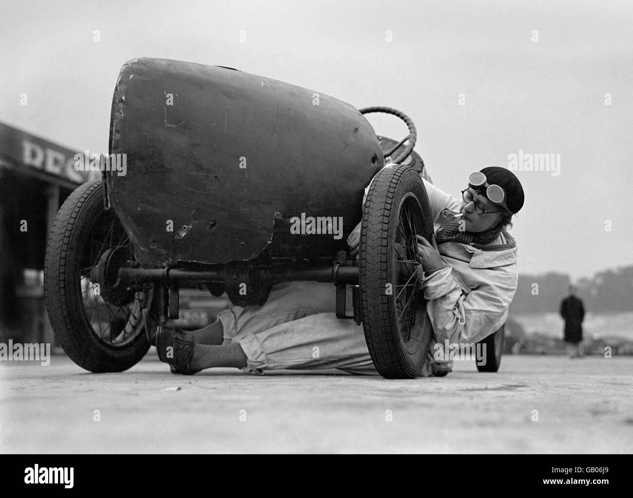 Motor Racing - Mechaniker - Brooklands Stockfoto