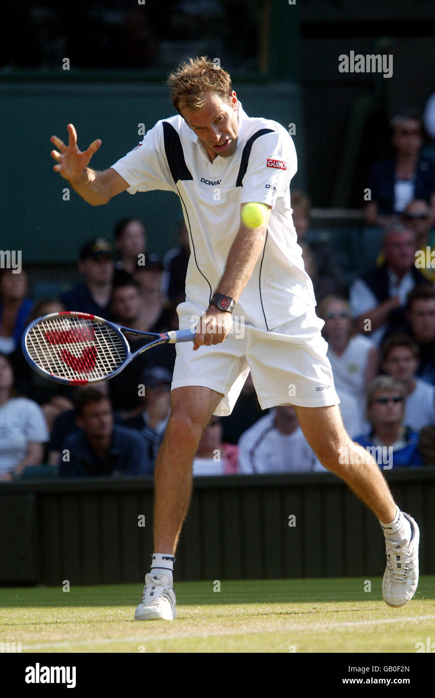 Greg Rusedski in Aktion während des Spiels mit Andy Roddick Stockfoto