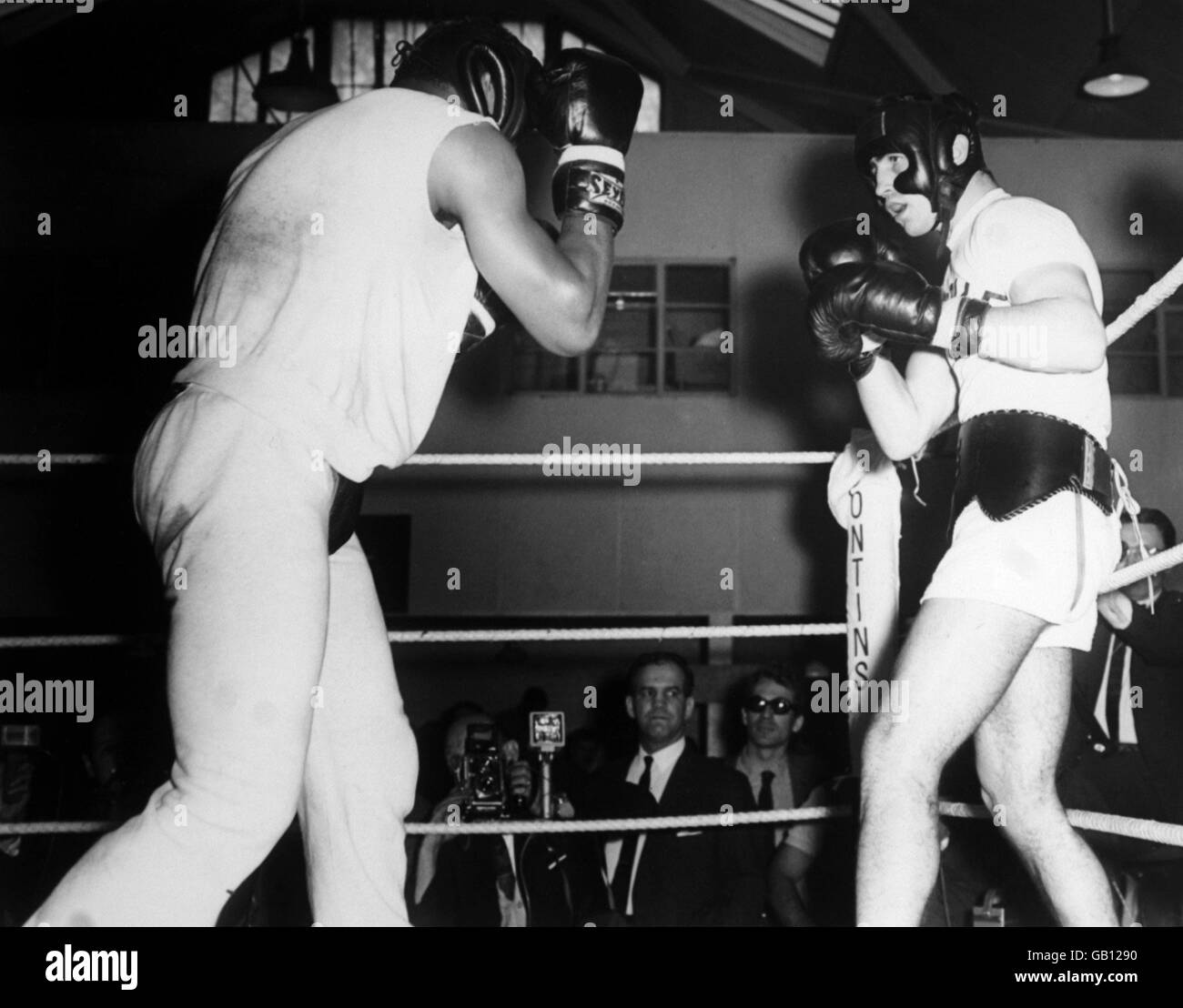 Cassius Clay Sparring mit britischem Schwergewicht Jimmy Tibbs Stockfoto