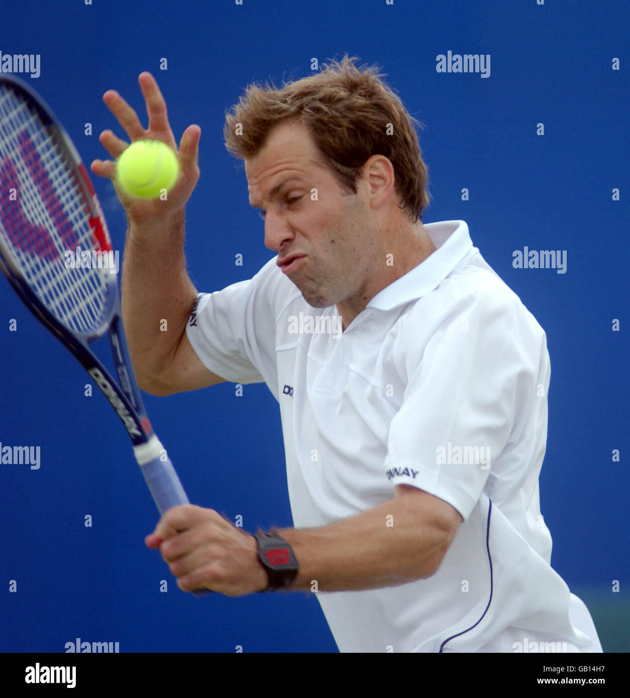 Tennis - die Samsung Nottingham Open 2003 - Greg Rusedski V Vladimir Voltchkov Stockfoto