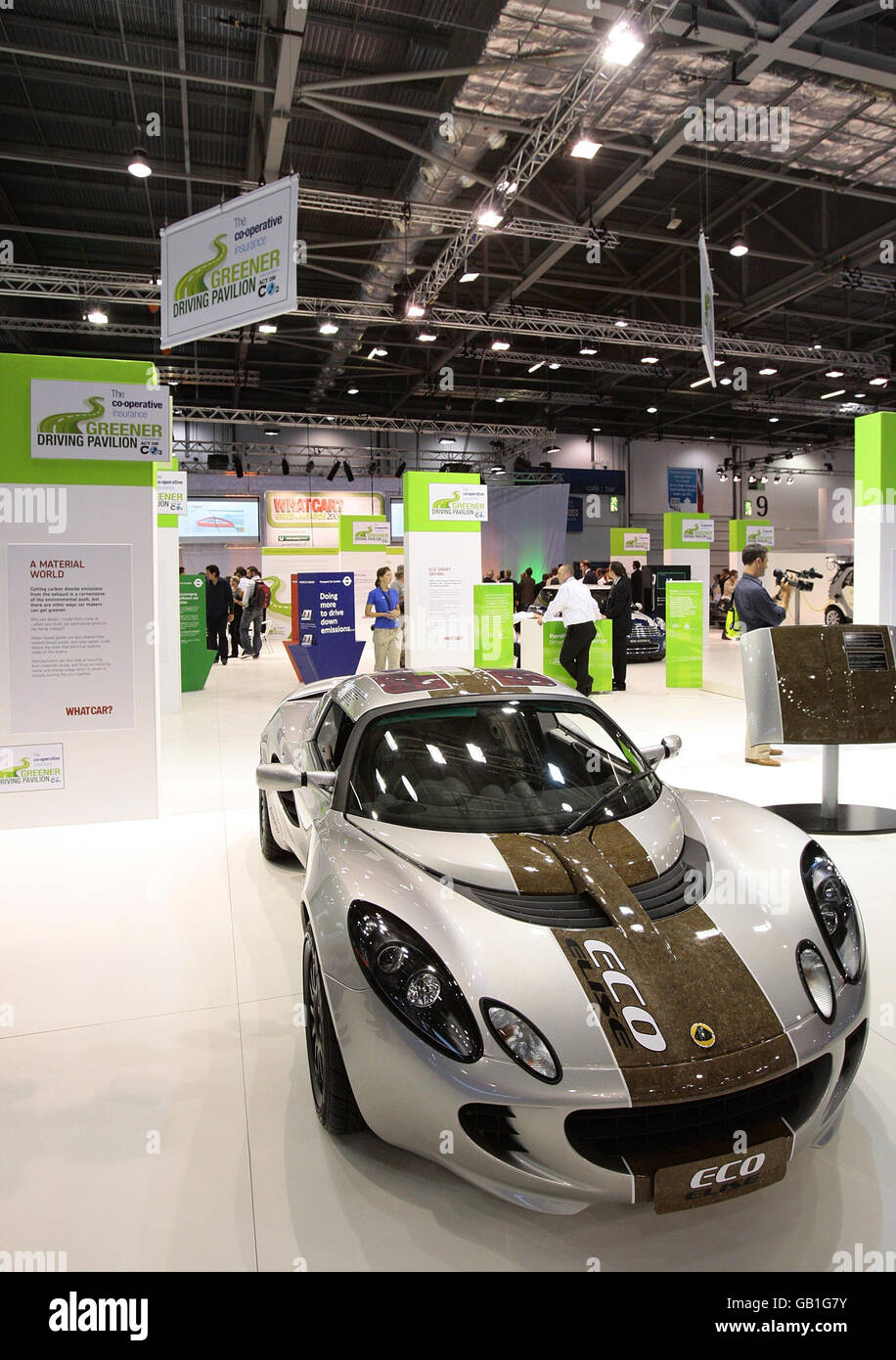 Der Lotus Elise Eco, bemalt mit Farbe auf Wasserbasis und teilweise aus wiederverwendbaren Materialien wie Hanf, wird auf der British International Motor Show 2008 im Excel Centre, London, ausgestellt. Stockfoto