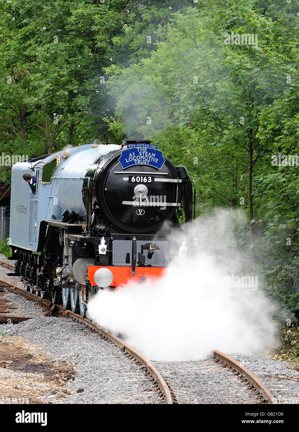 Die Peppercorn Class A1 Pacific 60163 Tornado, eine Nachbildung der letzten Personendampflokomotiven, während ihres ersten Testlaufs in Darlington. Stockfoto