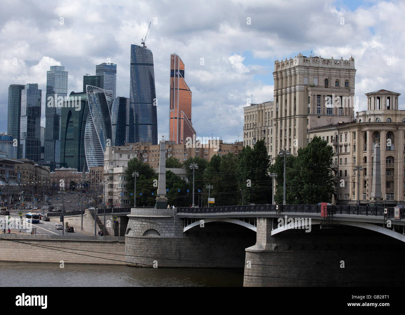 Stadtzentrum von Moskau Russland-Blick auf den Fluss alt- und Neubau Stockfoto