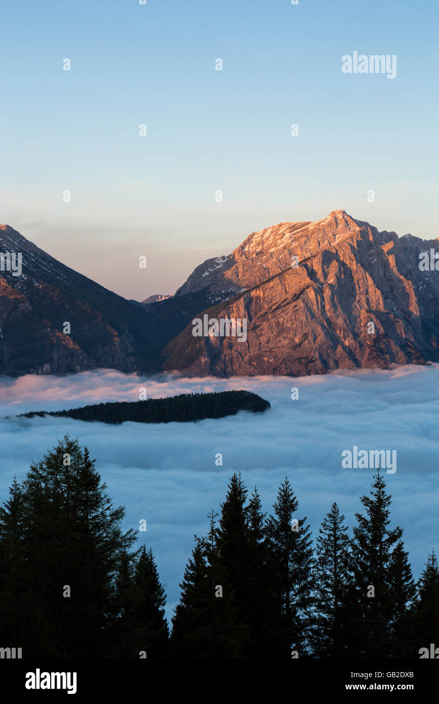 Sonnenaufgang, erstes Licht, Berg, Hochtorgruppe, Nationalpark Gesäuse, Morgen, Steiermark, Österreich Stockfoto