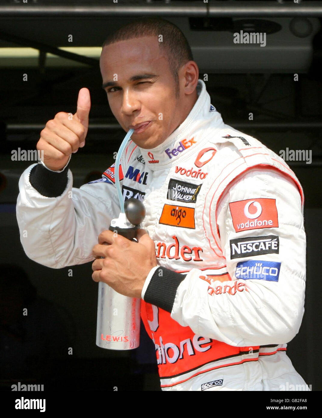 Großbritanniens Lewis Hamilton feiert die Pole-Position während des Qualifyings am Hungaroring, Budapest, Ungarn. Stockfoto