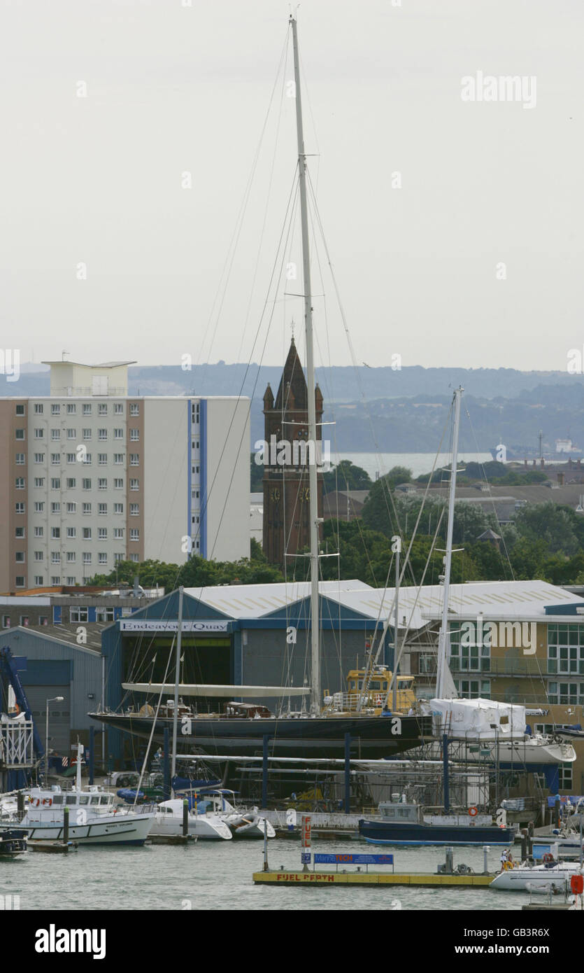 Die weltberühmte J-Klasse Yacht Velsheda auf dem Kai am Endeavour Quay in Gosport, Hampshire. Stockfoto