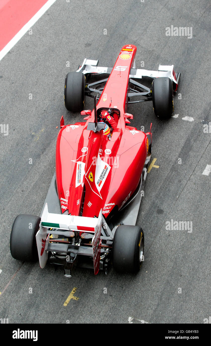 Spanische Fahrer Fernando Alonso mit seinem Ferrari 150. Italia, Motorsport, Formel1, Tests auf dem Circuit de Catalunya Stockfoto