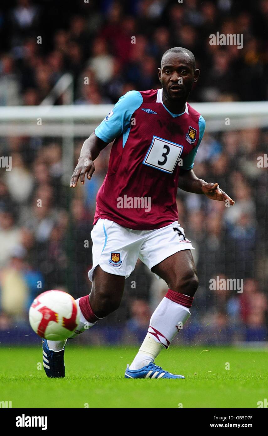 Fußball - Barclays Premier League - West Ham United / Bolton Wanderers - Upton Park. Herita Ilunga, West Ham United Stockfoto