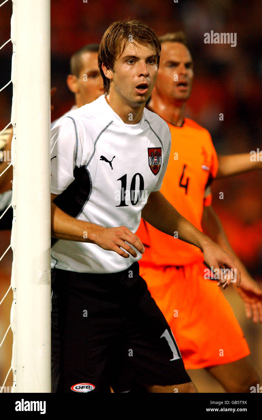 Fußball - Europameisterschaften 2004 Qualifier Group Three - Holland gegen Österreich. Andreas Ivanschitz, Österreich Stockfoto