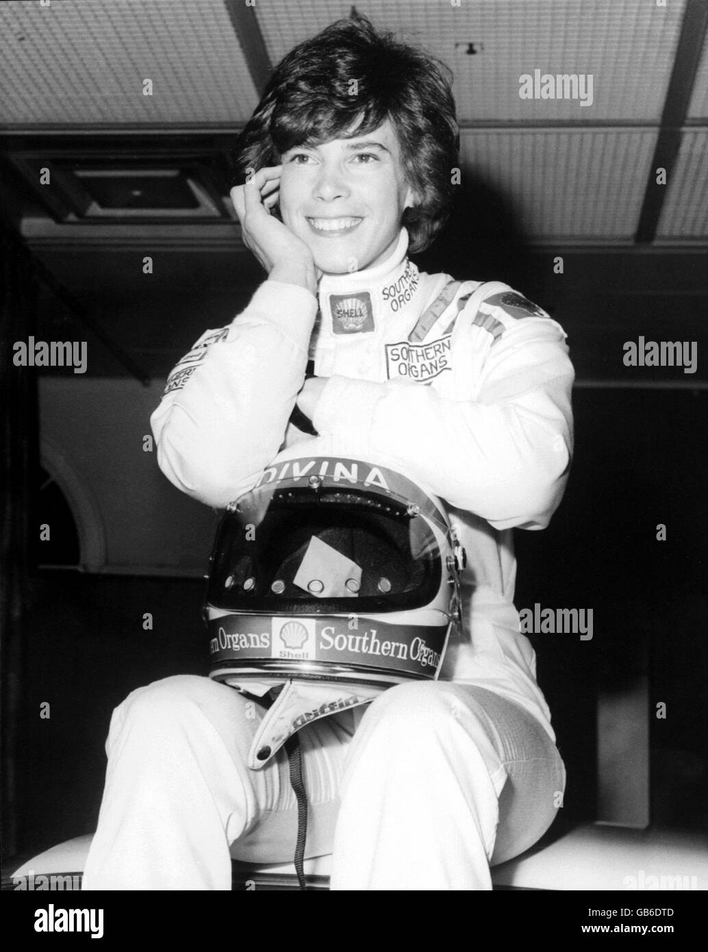 Davina Galica (Olympiafahrerin und Formel-1-Fahrerin 1976) kündigte auf der Pressekonferenz an, dass sie den Sport wechseln werde, vom Skifahren zum Motorsport Stockfoto