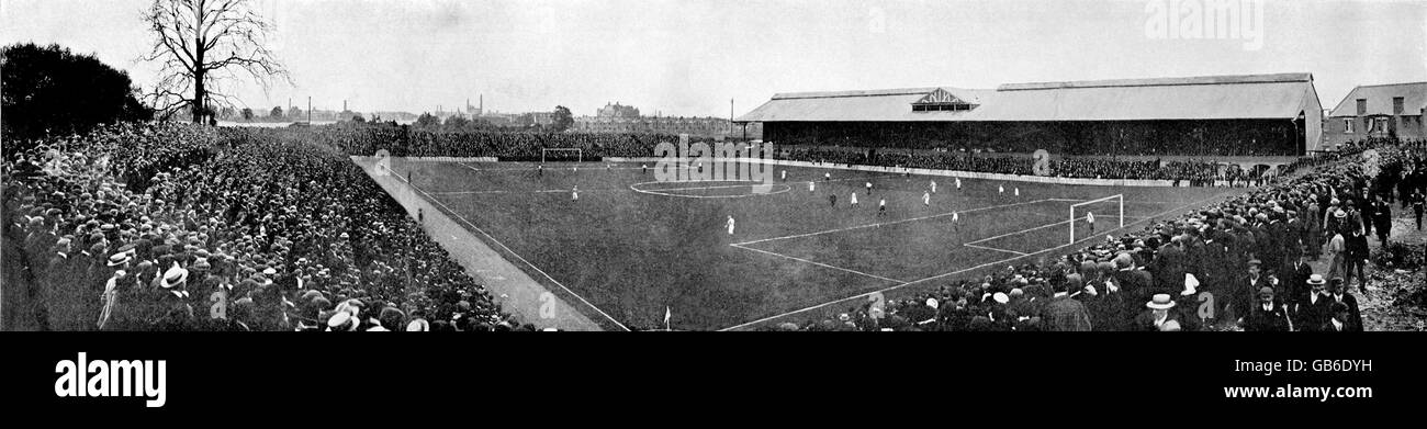 Fußball - Football League Division Two - Fulham V Bury. Gesamtansicht des Craven Cottage, Heimat von Fulham Stockfoto