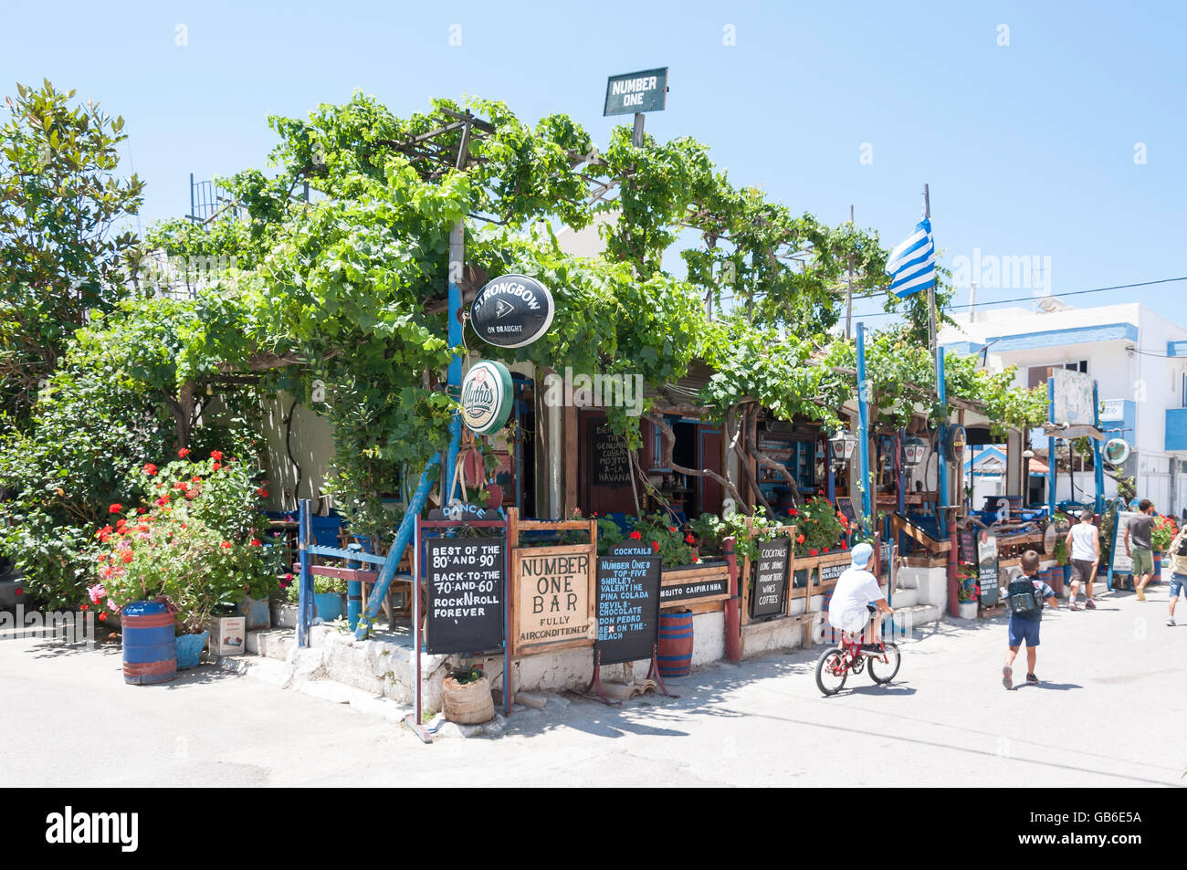 Nummer, eine Bar, Mastihari, Kos (Cos), die Dodekanes, Region südliche Ägäis, Griechenland Stockfoto