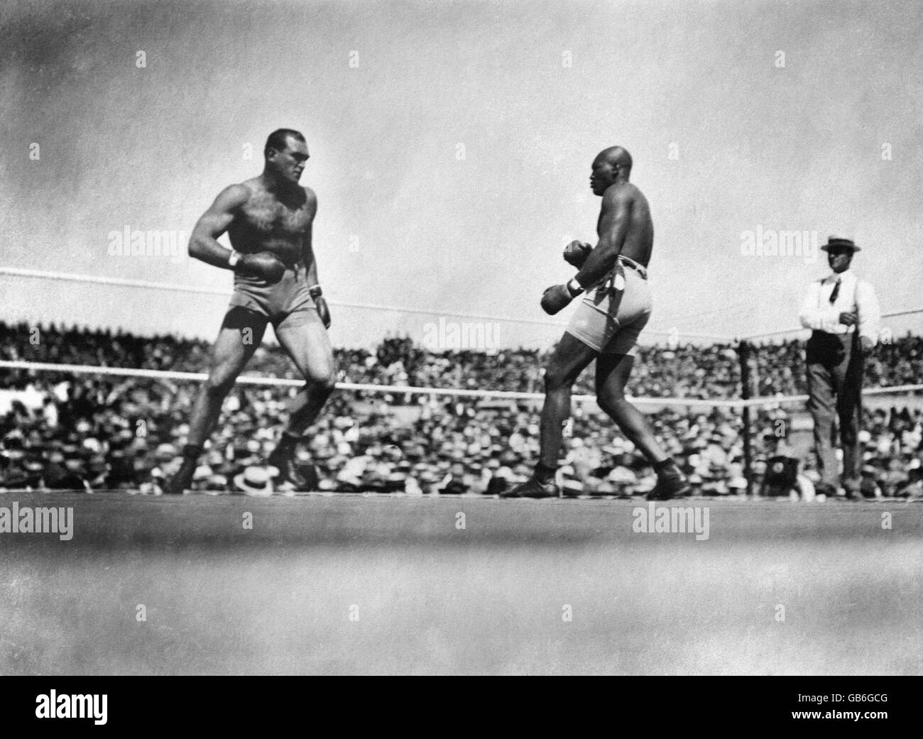 Jack Johnson (rechts) besiegte James J Jeffries in Reno, Nevada. Stockfoto