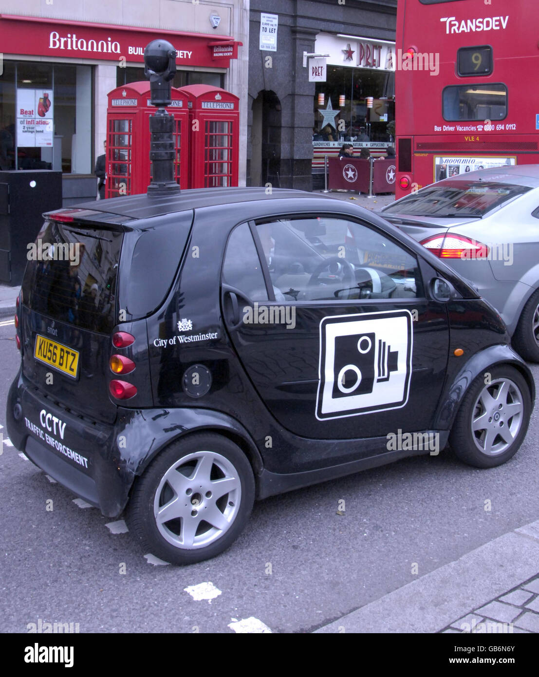 Eine Gesamtansicht der Durchsetzung CCTV Auto Verkehr im Zentrum von London. Stockfoto