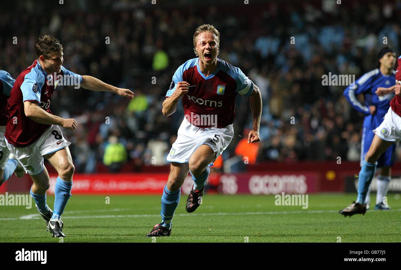 Fußball - UEFA-Cup - Gruppe F - Aston Villa V Ajax - Villa Park Stockfoto