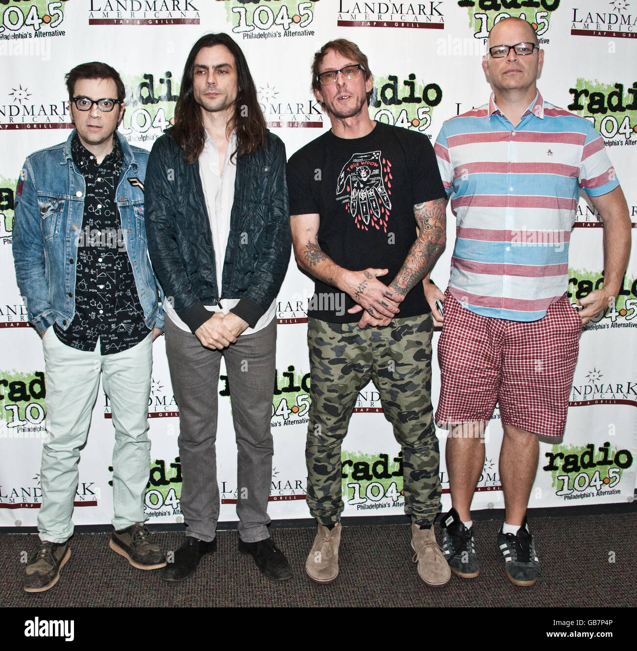 Bala Cynwyd, PA, USA. 5. Juli 2016. US-amerikanische Alternative-Rock-Band Weezer Besuch Radio 104,5 Performance-Theater. Stockfoto