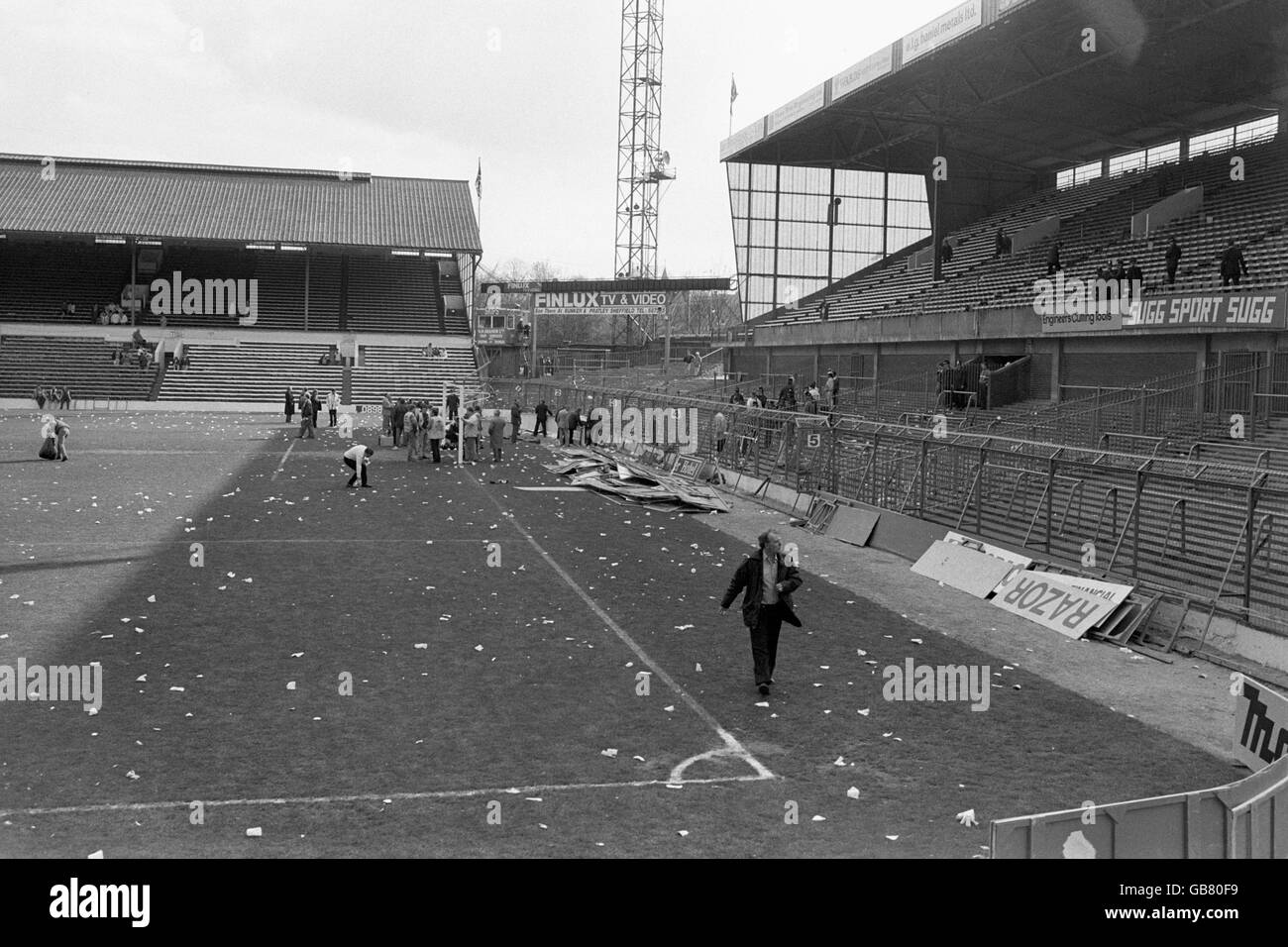 Verbogene und verdrehte Zäune in Hillsborough nach der Tragödie. Mehr als 90 Menschen starben und 170 Verletzte nach Überbelegung verursachte ein Gedränge in der Tribüne. Stockfoto