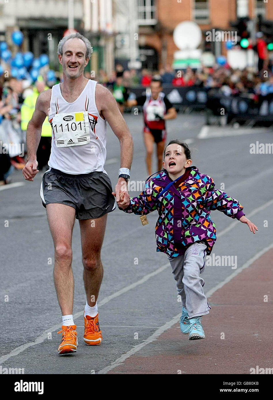 Läufer, die heute am Lifestyle Sports Adidas Dublin Marathon 2008 in Dublin teilnehmen. Stockfoto
