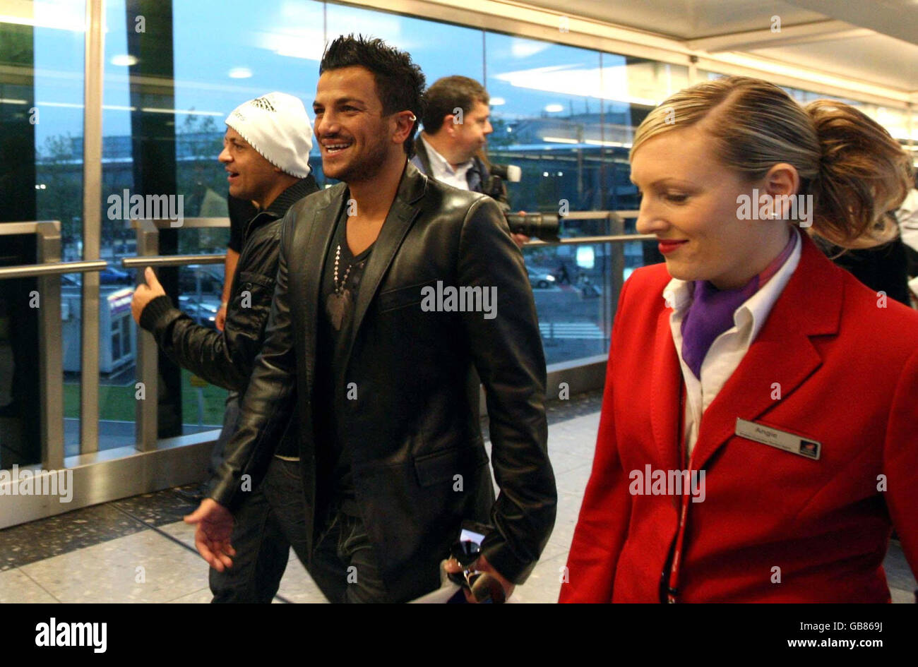 Peter Andre kommt nach einer Reise in die USA am Flughafen Heathrow an. Stockfoto