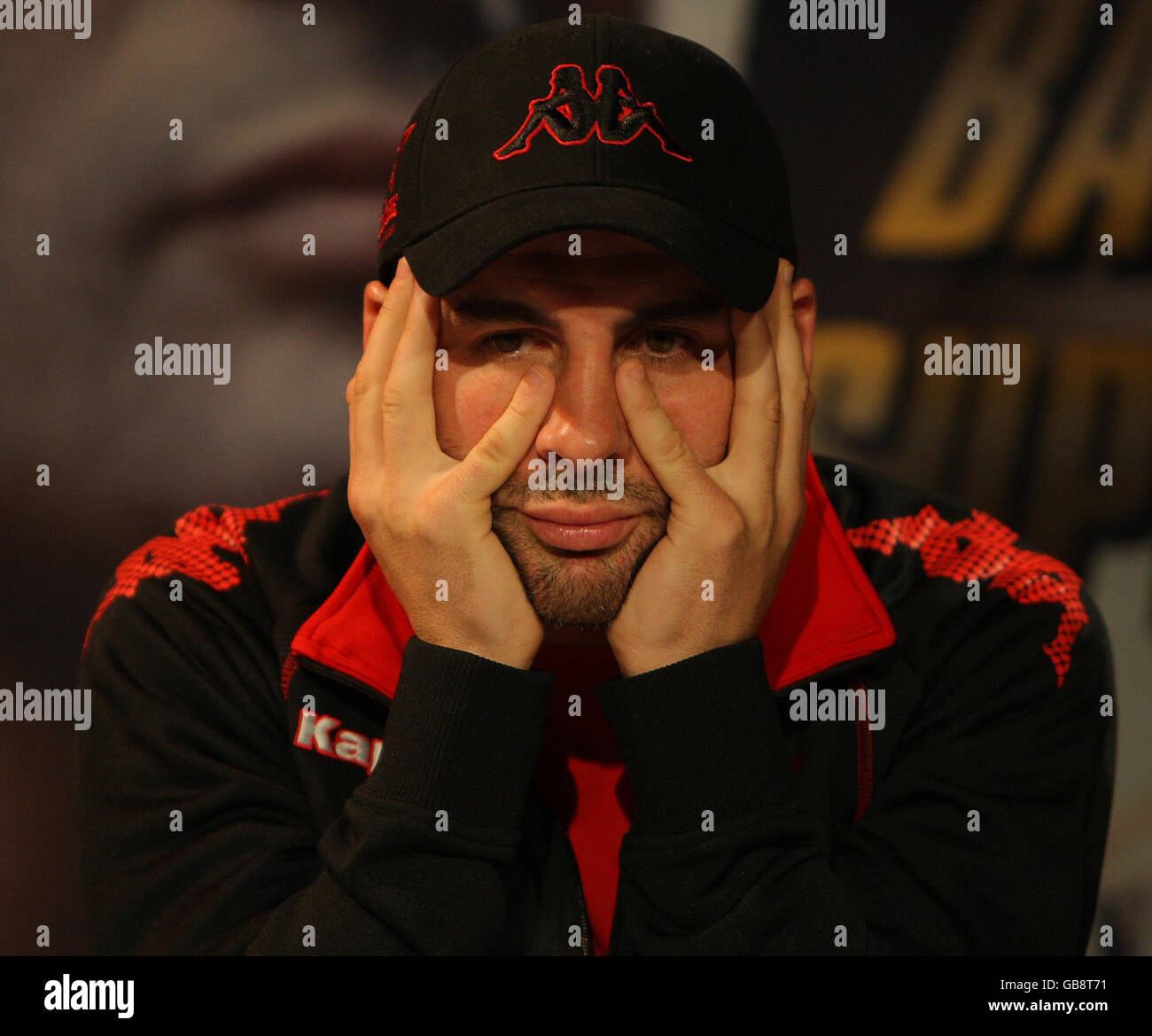 Boxen - Joe Calzaghe / Roy Jones Jr - Head to Head Pressekonferenz - New York. Joe Calzaghe sieht frustriert aus während einer langen Head to Head Pressekonferenz im BB King Blues Club, New York, USA. Stockfoto