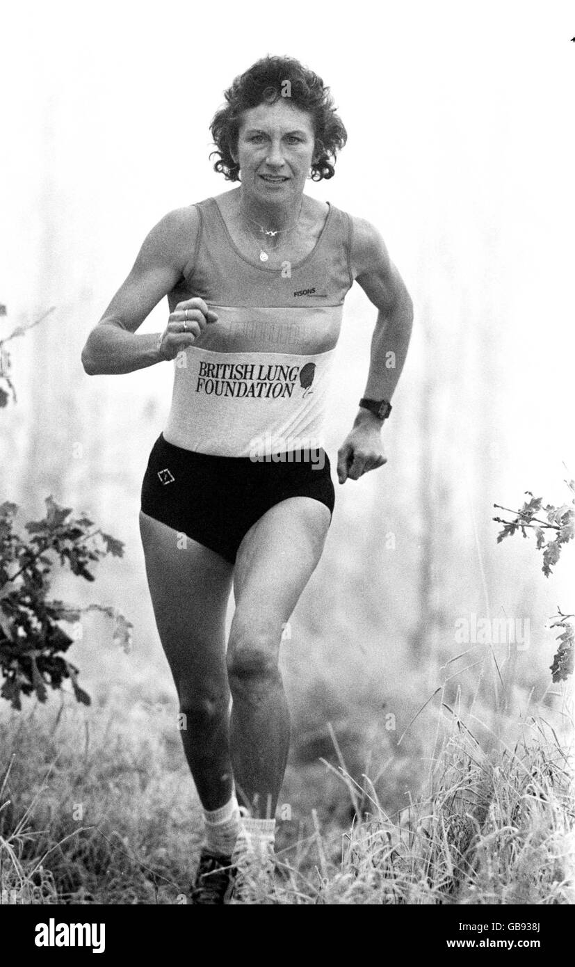 MARATHON. HILARY JOHNSON ASTHMATIKER-MARATHONLÄUFER Stockfoto