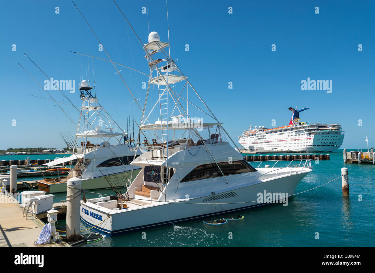 Florida, Key West, Sport Angelboote/Fischerboote, Kreuzfahrtschiff Stockfoto