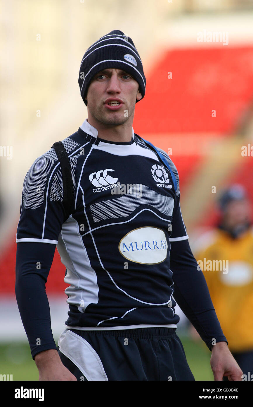 Rugby Union - 2008 Bank of Scotland Corporate Autumn Test - Schottland / Kanada - Pittodrie Stadium. Schottlands Kapitän Mike Blair während einer Trainingseinheit im Pittodrie Stadium, Aberdeen. Stockfoto