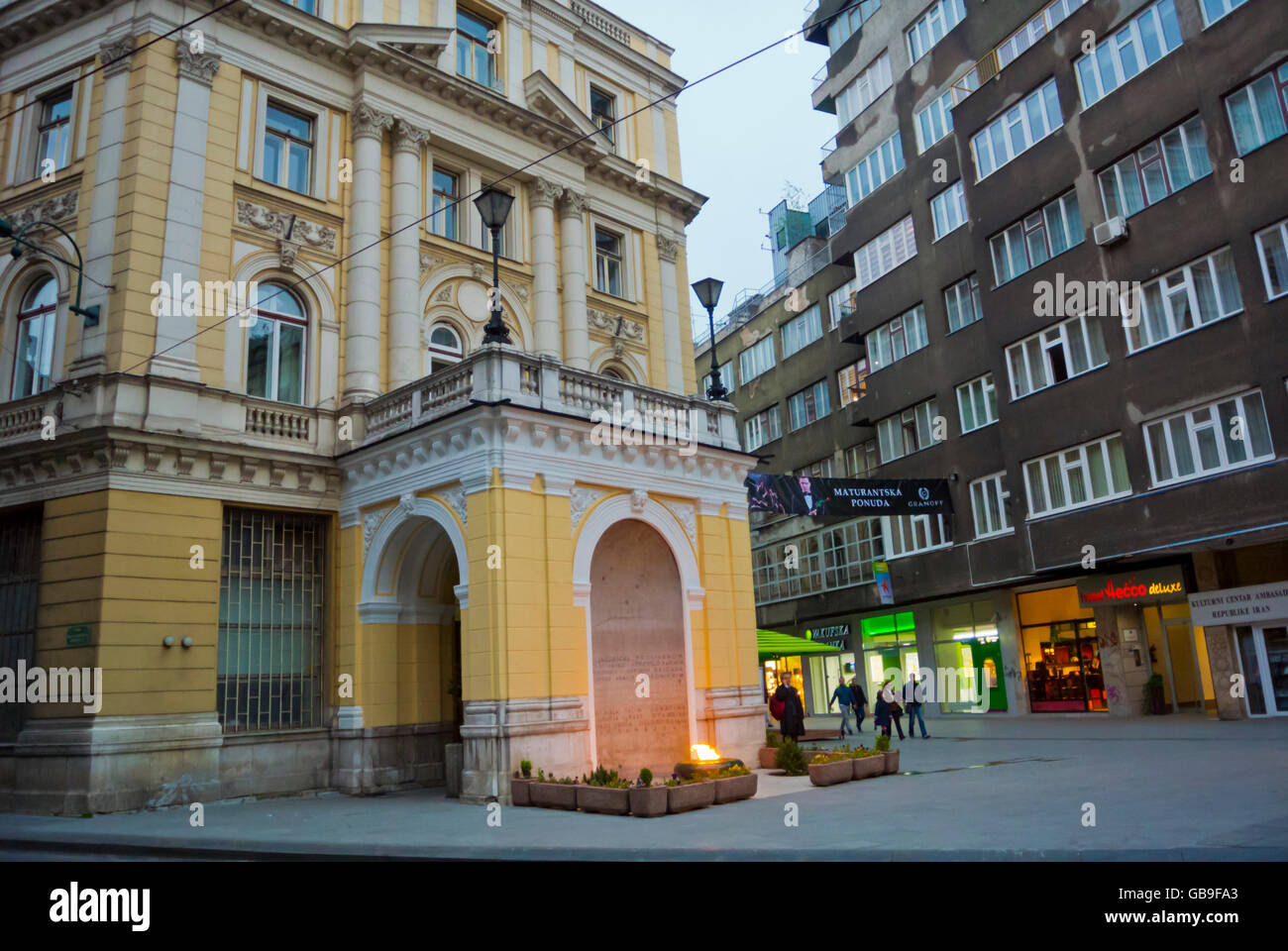 Vjecna Vatra, die ewige Flamme Ferhadija Straße, alte Stadt, Sarajevo, Bosnien und Herzegowina, Europa Stockfoto